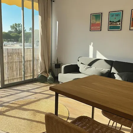 T2 50 M2 Climatisé 4 Personnes Proche Port Et à Pied