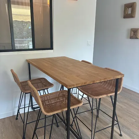 T2 50 M2 Climatisé 4 Personnes Proche Port Et à Pied